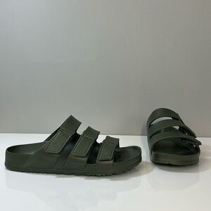 Sun+Stone Bowie 3 Strap Green Sandals Size 8